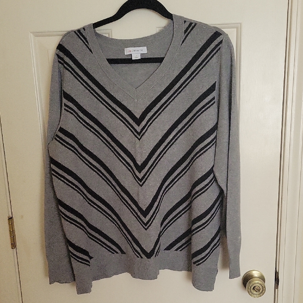 Liz Claiborne Gray and Black Sweater